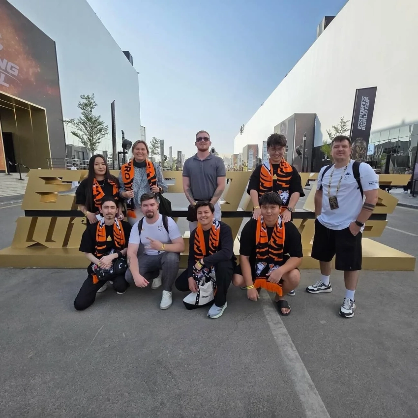 Virtus.pro переиграла 3DMAX на FISSURE Playground 2 по Counter-Strike 2